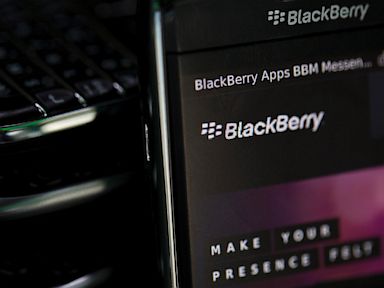 gty_blackberry_phone_jtm_130924_4x3t_384.jpg