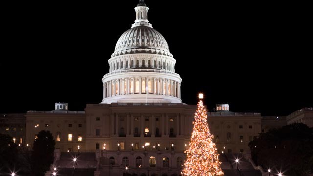 PHOTO: Consumer are more confident this holiday season despite looming fiscal cliff worries.