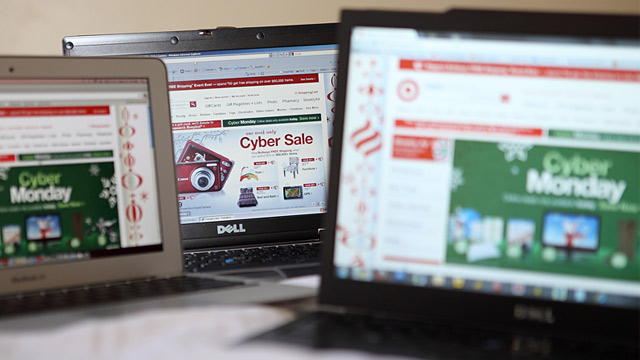 PHOTO: Cyber Monday ads