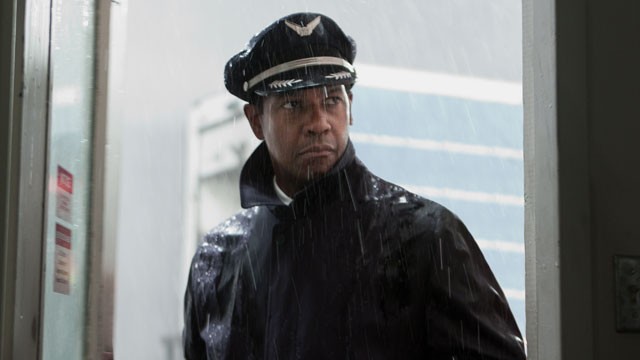 PHOTO: Denzel Washington plays Whip Whitaker in Flight.