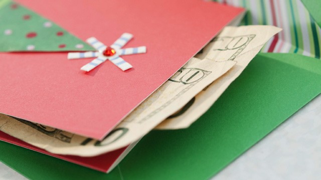 PHOTO: Holiday card with tip money