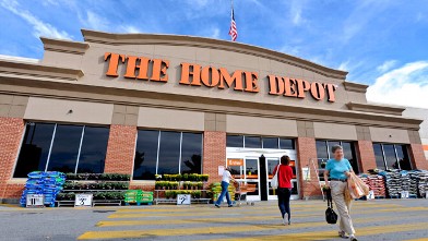 PHOTO: Customers enter and exit a Home Depot Inc. store in Atlanta, Georgia, U.S., Oct. 28, 2010.