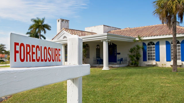 PHOTO: Expert: The Double-Dip Housing Recession Has Begun