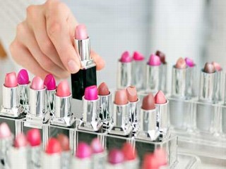 Economists Question 'Lipstick Effect'