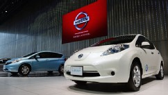 PHOTO: Nissan Leaf and Note
