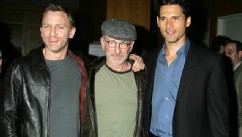 PHOTO: Daniel Craig, Steven Spielberg and Eric Bana during Los Angeles Private Screening of Universal's "Munich" - Arrivals at The Academy of Motion Picture Arts and Sciences in Beverly Hills, California.