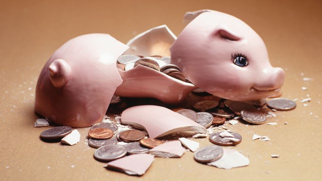 PHOTO: When employees leave companies that sponsor 401(k) plans, there are several options available.