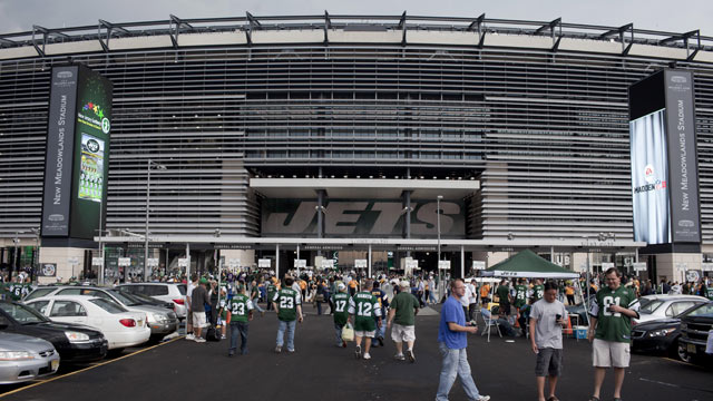 PHOTO: New York Jets fans enjoy a tailgate party outside the new Meadowlands stadium on September 13, 2010 in East Rutherford, New Jersey.