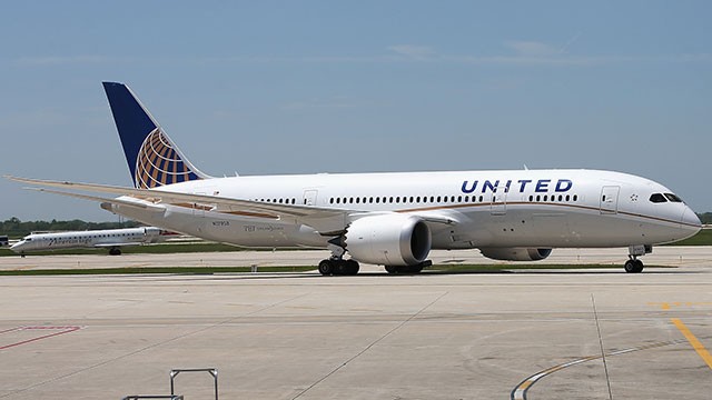 PHOTO: A United Airlines Boeing 787 Dreamliner (not pictured) made an emergency landing in Houston on June 23, 2013.