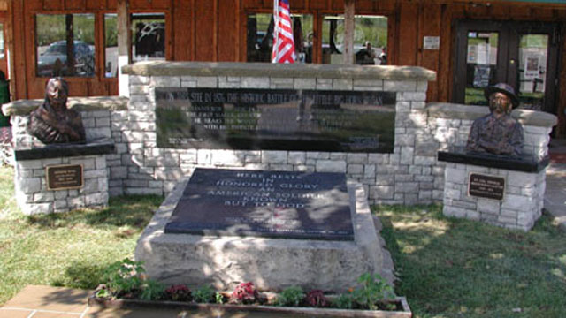 PHOTO: Tomb of the Unknown Soldier & Peace Memorial in Garryowen, Montana