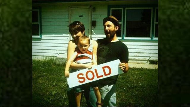 PHOTO: Jonathan and Beth Hankins found out their new home is a former meth lab.