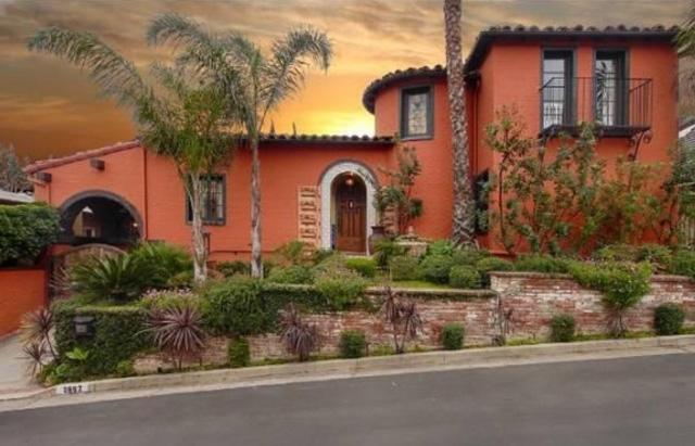 'Parks and Rec' Star Buys Home