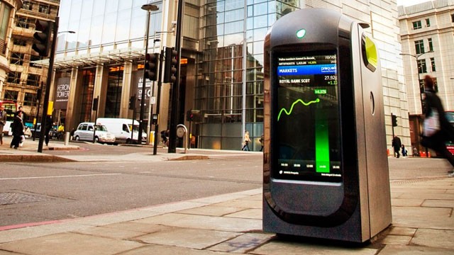 PHOTO: London officials hope "bomb-proof" recycling bins like this unit in front of Heron Tower will help protect citizens.