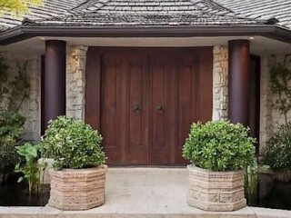 Photos: One of 'First' Supermodels Lists Home
