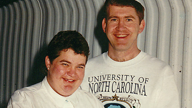 PHOTO: Cindi Davis, pictured with her husband on their wedding day, is fighting breast cancer and to keep her home, which Wells Fargo is expected to foreclose this year.