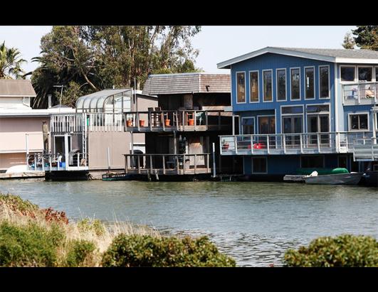 'Floating Homes' Future Up in the Air