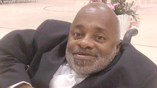 PHOTO: Edward Washington, a resident in a Houston Housing Authority property who has was born with a bone defect, said he is in favor of programs that motivate public housing residents to gain financial independence.