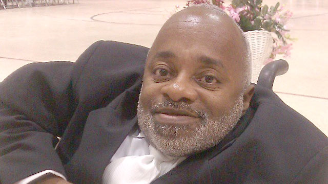 PHOTO: Edward Washington, a resident in a Houston Housing Authority property who has was born with a bone defect, said he is in favor of programs that motivate public housing residents to gain financial independence.