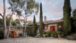 Drew Barrymore Lists Home
