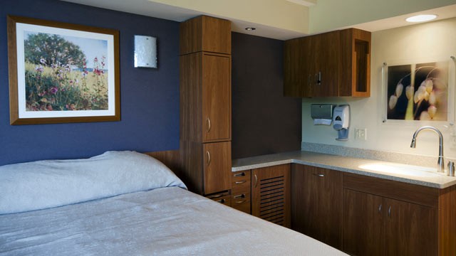 PHOTO: A family care suite in St. Mary's hospital in Madison, Wisc. is shown.
