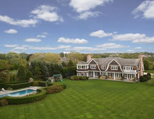 Jennifer Lopez reportedly bought an 8-bed home