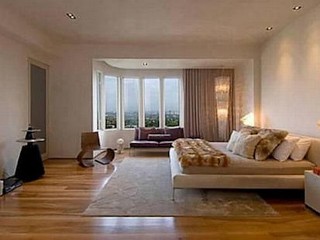 Photos: Kanye West Sells Mansion