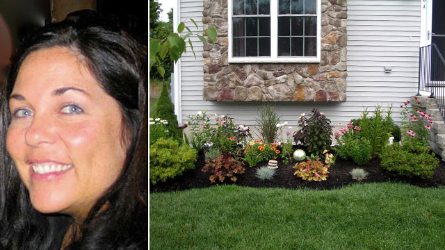 PHOTO: Kimberly Bois condominium association in Portsmouth, N.H. is suing to force her to remove the flowers she planted in her front yard.