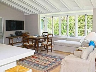 Photos: 'Titanic' Star Lists Malibu Home for $23 Million
