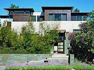Photos: Matt Damon Buys in Pacific Palisades