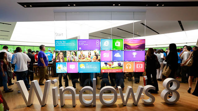 PHOTO: Apple polishing: Microsofts store in Puerto Rico is their first outside the U.S.