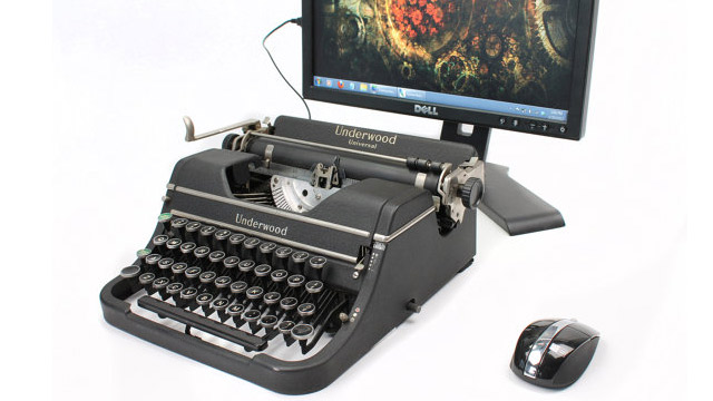 PHOTO: USB typewriter