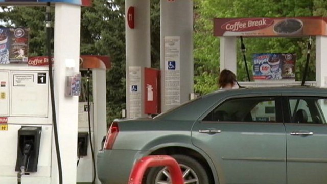 VIDEO: Suspect pretended to buy a Minnesota gas station and then sold fuel at cut-rate prices.