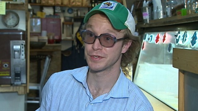 VIDEO: Pennsylvania shop owner serves up ice cream and offers interest, loans to customers.