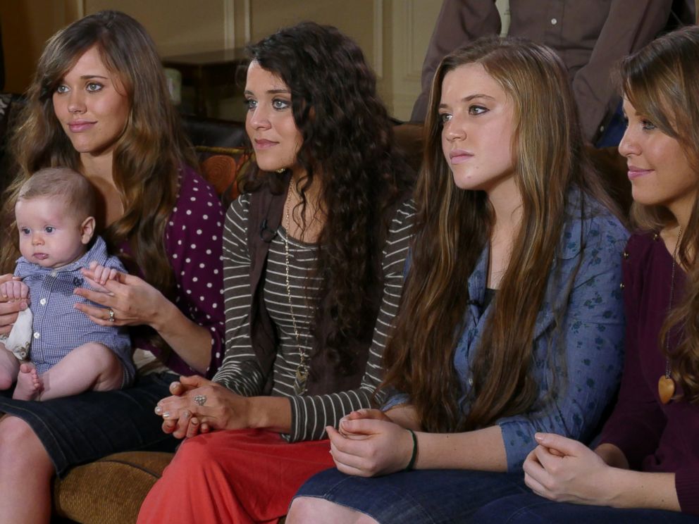 PHOTO: Paula Faris from Good Morning America talks to members of the controversial Duggar family of 19 Kids and Counting from their Arkansas home, who will be returning to television with a new reality show on TLC.