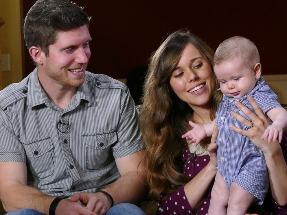 PHOTO: Paula Faris from Good Morning America talks to members of the controversial Duggar family of 19 Kids and Counting from their Arkansas home, who will be returning to television with a new reality show on TLC.