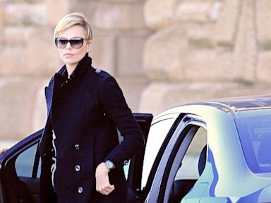 Charlize Theron's Unexpected Relationship With Sean Penn