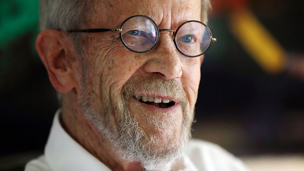 Elmore Leonard, Popular Crime Writer, Dies at 87
