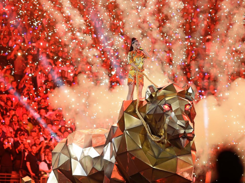 PHOTO: Singer Katy Perry performs during halftime of NFL Super Bowl XLIX football game between the Seattle Seahawks and the New England Patriots, Feb. 1, 2015, in Glendale, Ariz.
