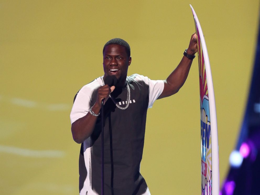 PHOTO: Kevin Hart accepts the award for choice movie actor: comedy for Ride Along at the Teen Choice Awards at the Shrine Auditorium, Aug. 10, 2014, in Los Angeles.