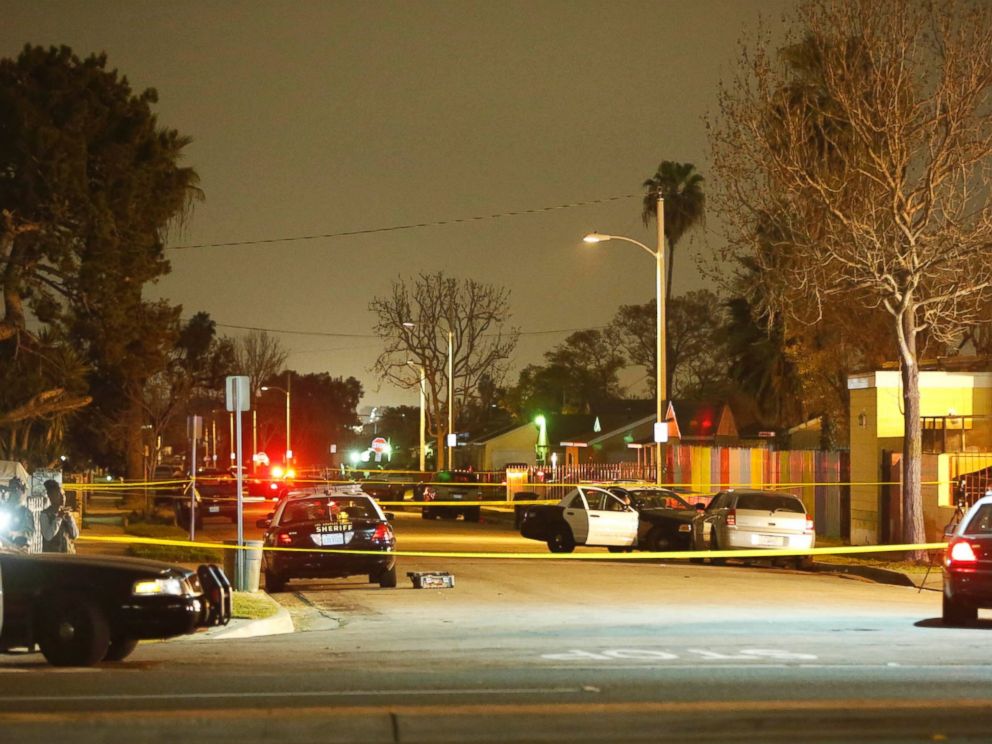 PHOTO: Los Angeles County Sheriffs close the scene of <a href=