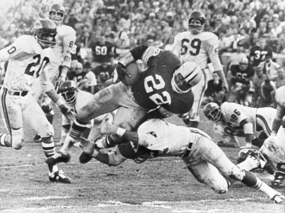 PHOTO: The Packers play Kansas City at the Super Bowl game in Los Angeles in this Jan. 15, 1967 file photo.