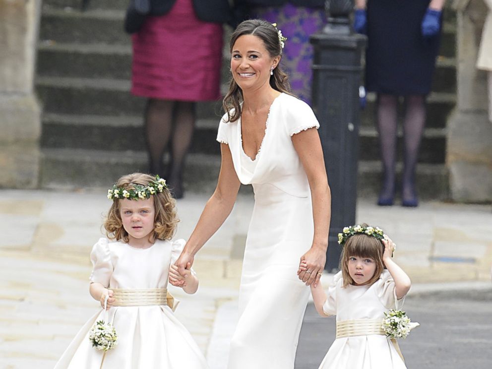 PHOTO: Pippa Middleton escorts bridesmaids before her sister Kate Middletons marriage to Prince William upon arrival at Westminster Abbey in London, April 29, 2011.