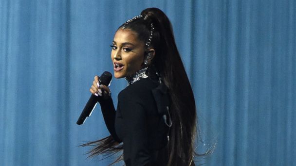 PHOTO: Ariana Grande performs onstage during her 