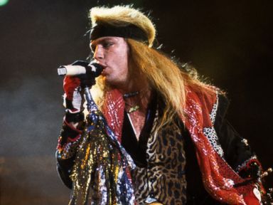 Bret Michaels Rushed Off Concert Stage After Medical Emergency