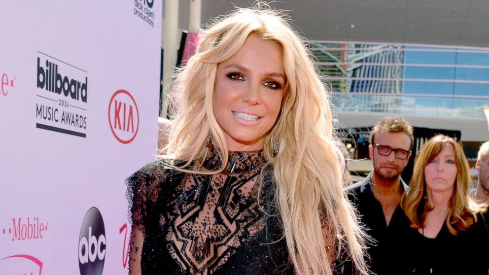 Britney Spears Announces MTV Video Music Awards Performance