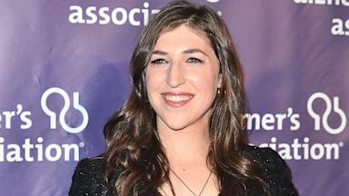 PHOTO: Actress Mayim Bialik