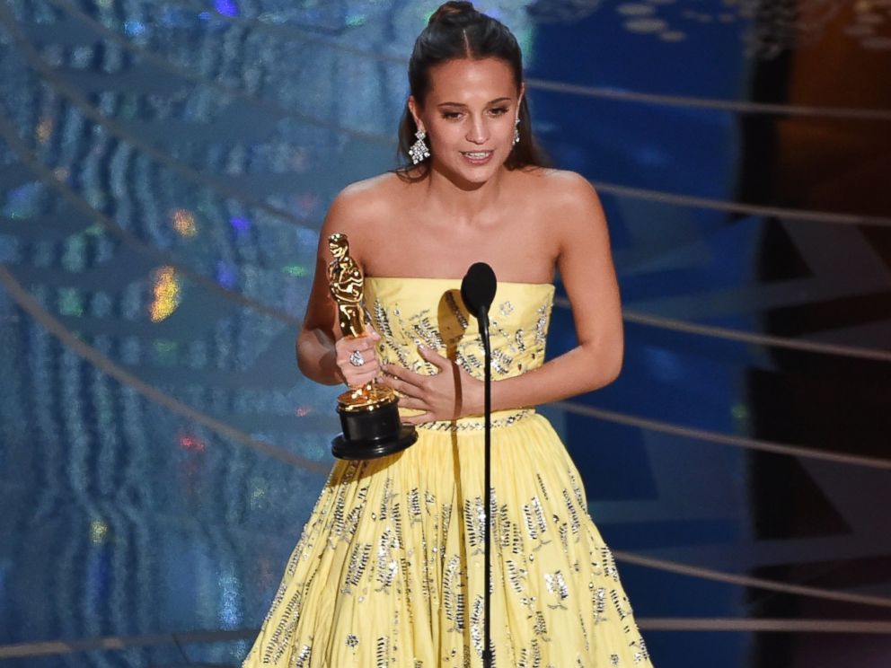 PHOTO:Alicia Vikander accepts the Best Supporting Actress award for The Danish Girl onstage during the 88th Annual Academy Awards at the Dolby Theatre, Feb. 28, 2016, in Hollywood, Calif.