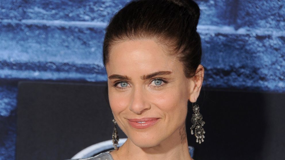 Amanda Peet Boob 74