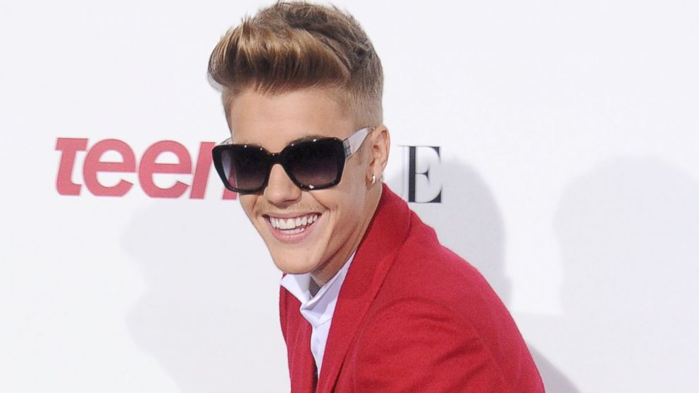 PHOTO: Justin Bieber arrives at the world premiere of "Justin Biebers Believe" at Regal Cinemas L.A. Live in Los Angeles, Dec. 18, 2013.