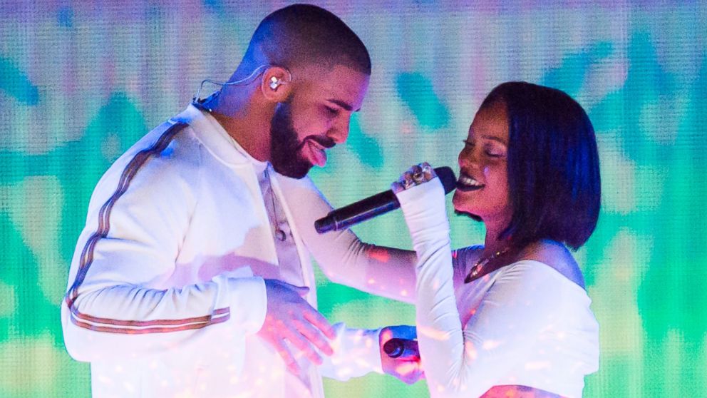 Drake Buys Rihanna a Billboard to Congratulate Her Ahead of MTV Video Music Awards